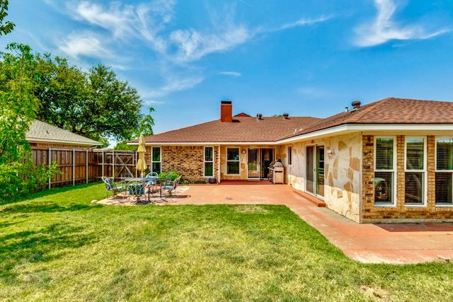 2204 Brighton Lane, Plano, TX 75075