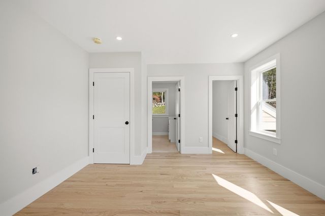 27 Geraldine Drive, Norwood, MA 02062