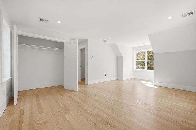 27 Geraldine Drive, Norwood, MA 02062