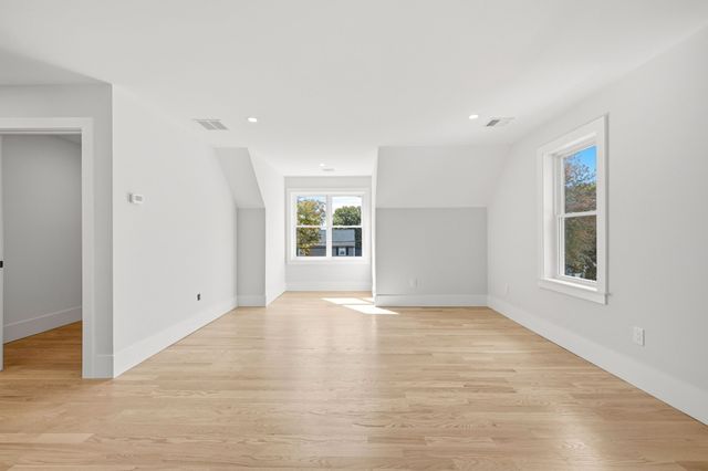 27 Geraldine Drive, Norwood, MA 02062