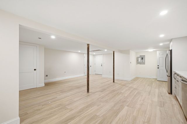 27 Geraldine Drive, Norwood, MA 02062