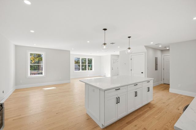 27 Geraldine Drive, Norwood, MA 02062
