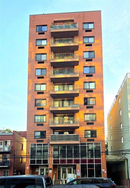 3138 137 Street 10A, Flushing, NY 11354 — exterior