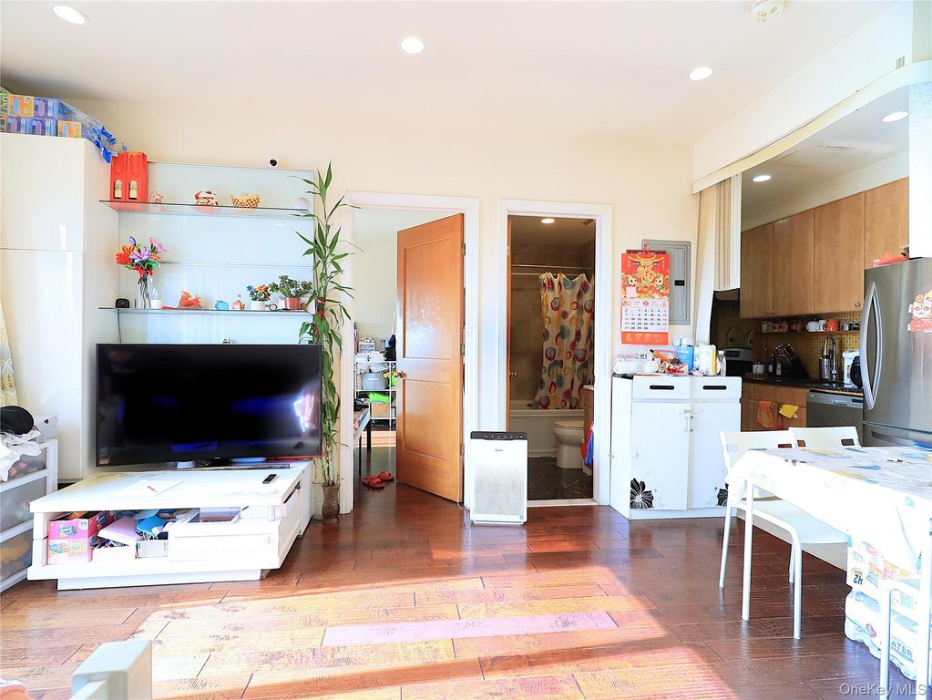 3138 137 Street 10A, Flushing, NY 11354 — photo 3