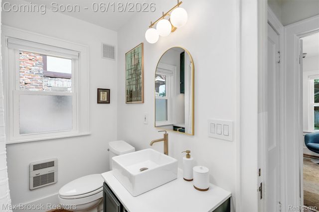 44 Kensington Boulevard, Pleasant Ridge, MI 48069