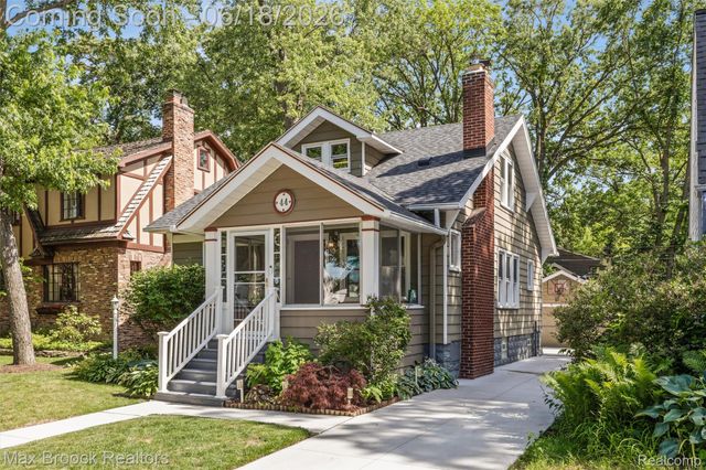 44 Kensington Boulevard, Pleasant Ridge, MI 48069