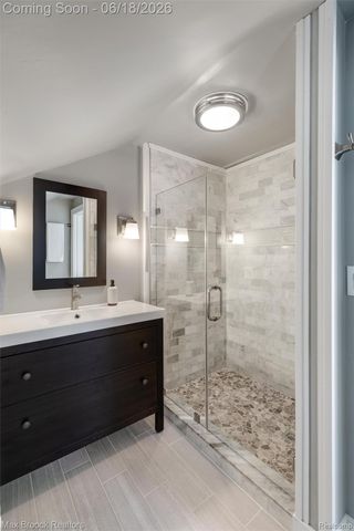 44 Kensington Boulevard, Pleasant Ridge, MI 48069