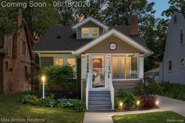 44 Kensington Boulevard, Pleasant Ridge, MI 48069