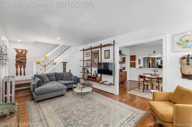 44 Kensington Boulevard, Pleasant Ridge, MI 48069