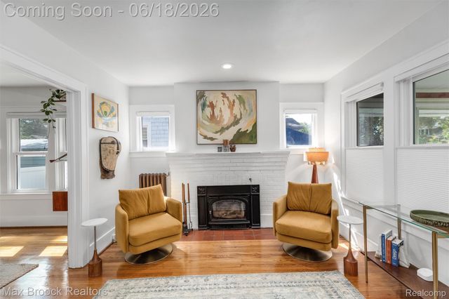 44 Kensington Boulevard, Pleasant Ridge, MI 48069