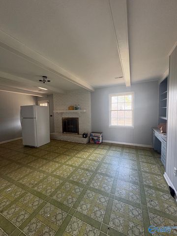 1314 Castleman Avenue SW, Decatur, AL 35601