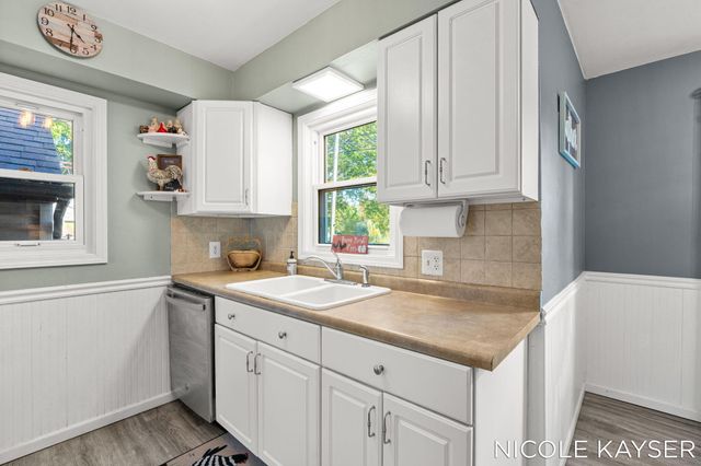 10471 Chicago Drive, Holland Twp, MI 49464