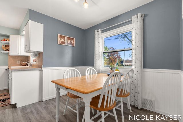 10471 Chicago Drive, Holland Twp, MI 49464