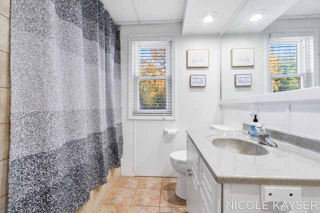 10471 Chicago Drive, Holland Twp, MI 49464