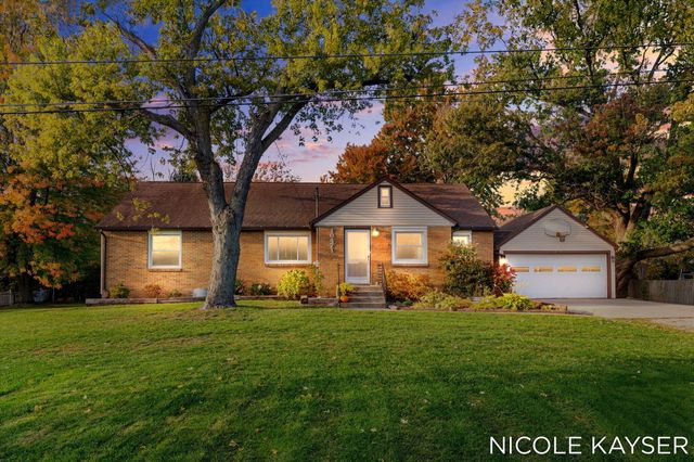 10471 Chicago Drive, Holland Twp, MI 49464