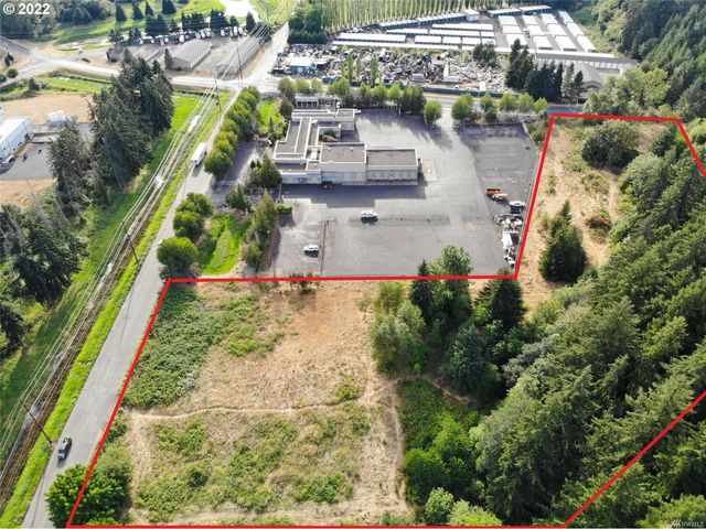 3700 Memorial Park Dr, Longview, WA 98632