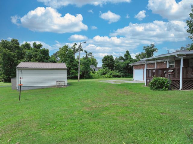1544 Neelys Bend Rd, Madison, TN 37115