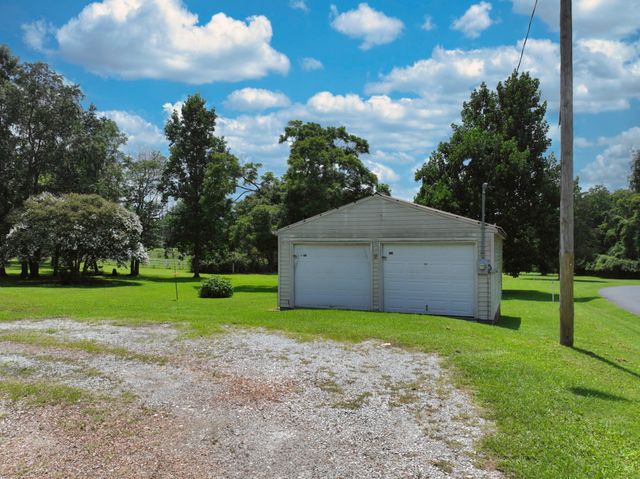 1544 Neelys Bend Rd, Madison, TN 37115
