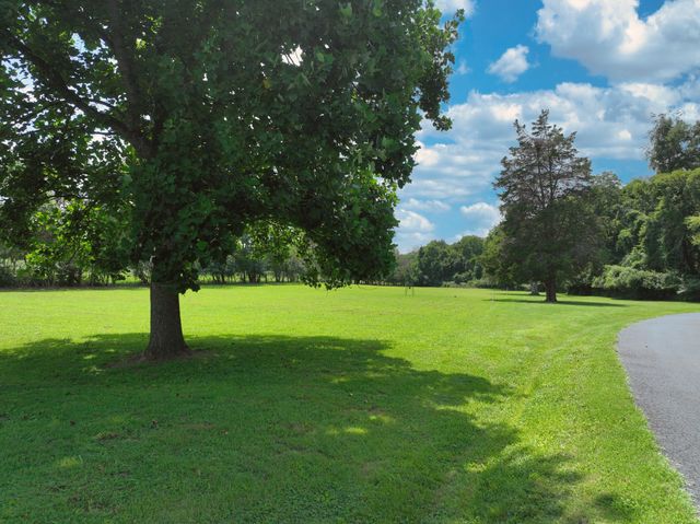 1544 Neelys Bend Rd, Madison, TN 37115