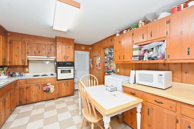 1544 Neelys Bend Rd, Madison, TN 37115