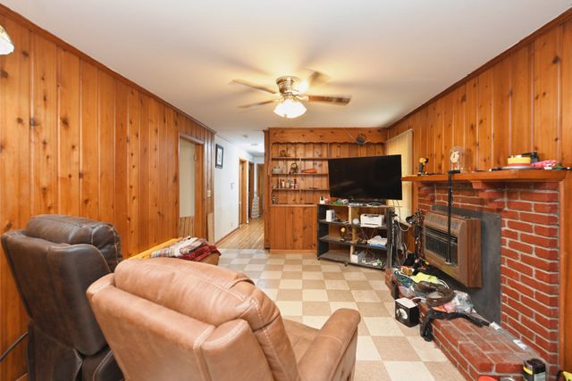 1544 Neelys Bend Rd, Madison, TN 37115