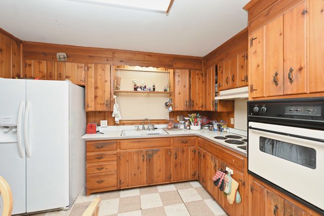 1544 Neelys Bend Rd, Madison, TN 37115