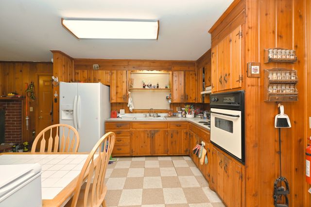 1544 Neelys Bend Rd, Madison, TN 37115