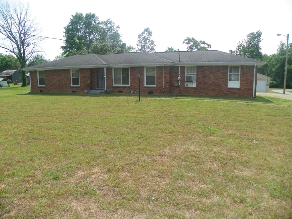 1544 Neelys Bend Rd, Madison, TN 37115