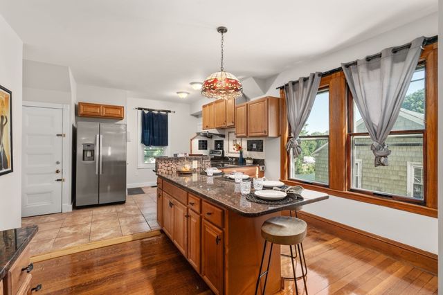 305 Central Street, Newton, MA 02466