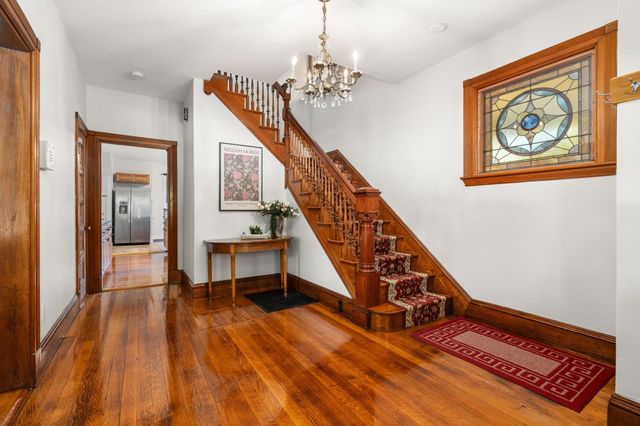 305 Central Street, Newton, MA 02466