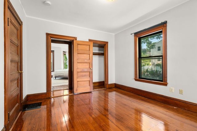 305 Central Street, Newton, MA 02466