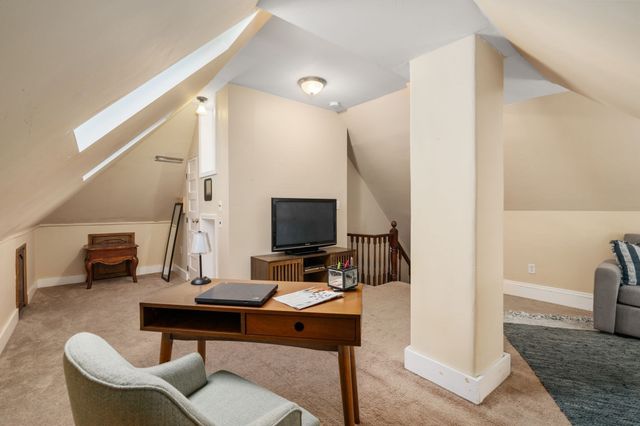 305 Central Street, Newton, MA 02466