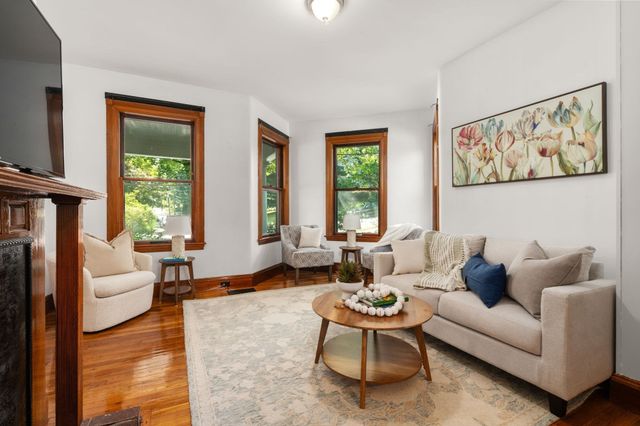305 Central Street, Newton, MA 02466