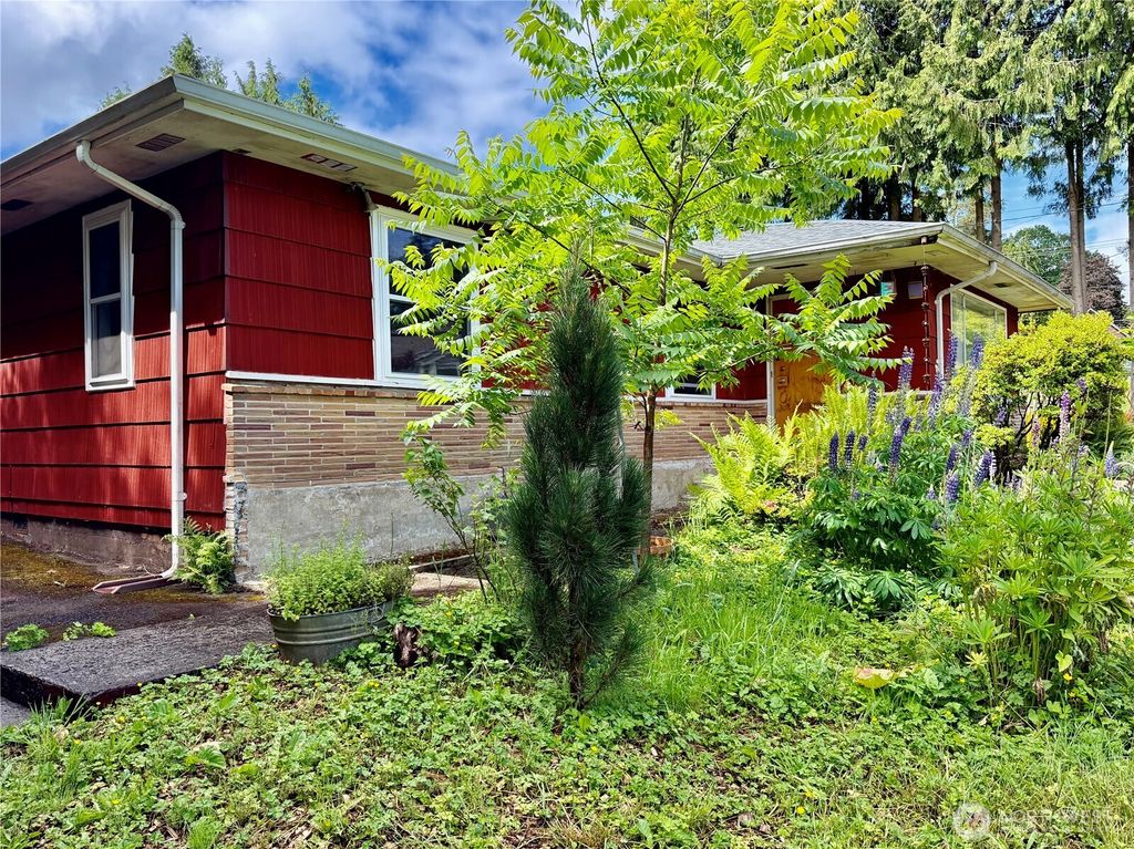 708 Olson Road, Longview, WA 98632