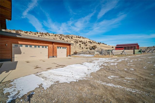 1460 Horseshoe Gulch Road, Manhattan, MT 59741