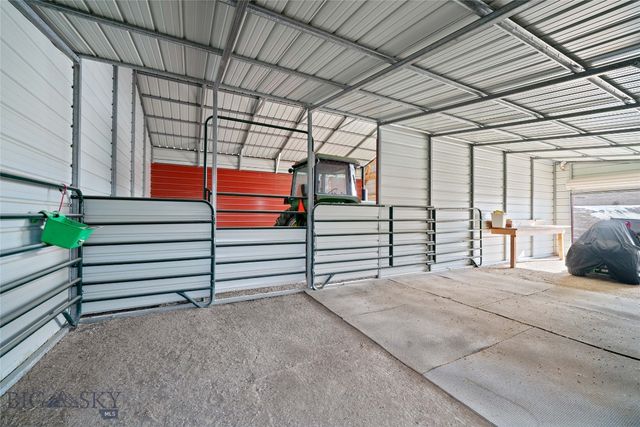 1460 Horseshoe Gulch Road, Manhattan, MT 59741