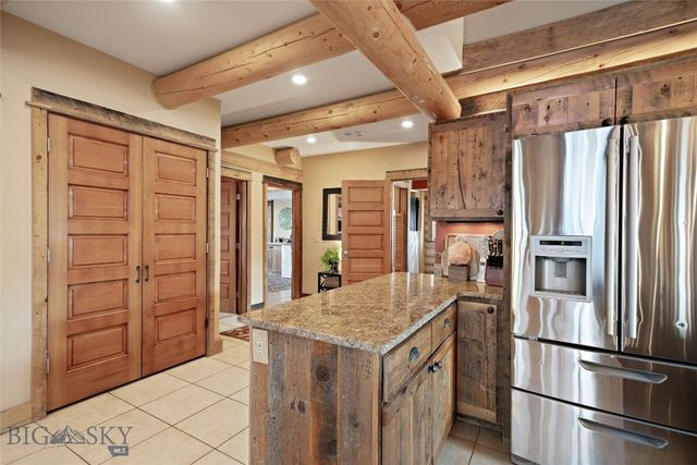 1460 Horseshoe Gulch Road, Manhattan, MT 59741