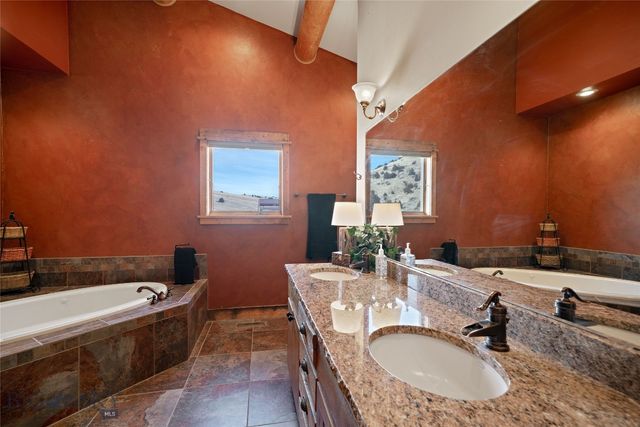 1460 Horseshoe Gulch Road, Manhattan, MT 59741