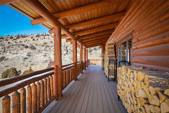 1460 Horseshoe Gulch Road, Manhattan, MT 59741