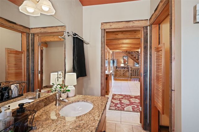 1460 Horseshoe Gulch Road, Manhattan, MT 59741