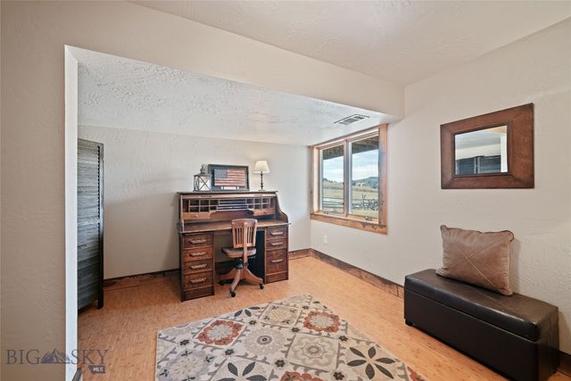 1460 Horseshoe Gulch Road, Manhattan, MT 59741