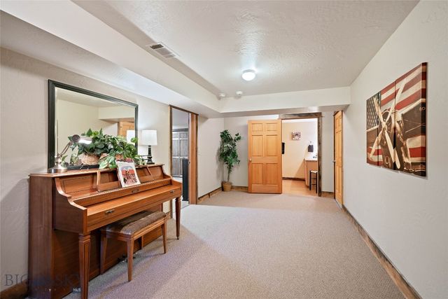 1460 Horseshoe Gulch Road, Manhattan, MT 59741