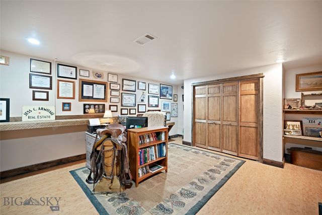 1460 Horseshoe Gulch Road, Manhattan, MT 59741