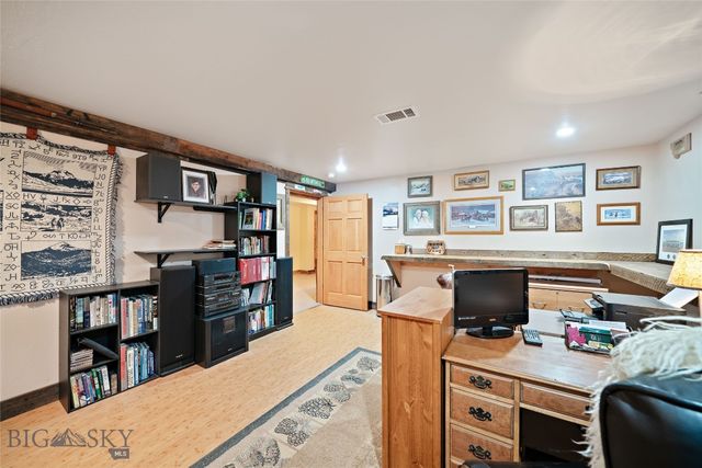 1460 Horseshoe Gulch Road, Manhattan, MT 59741