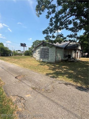 501 Sherwood Street, Van Buren, AR 72956