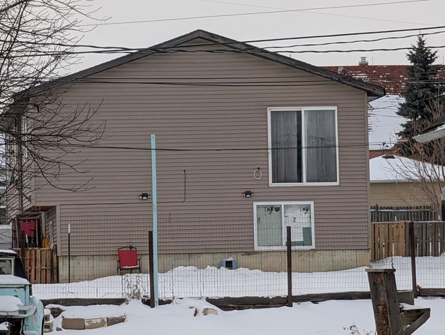 35 4th Ave SE, Dickinson, ND 58601