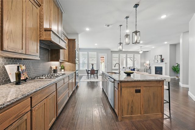 2021 Angus Drive, Little Elm, TX 75068