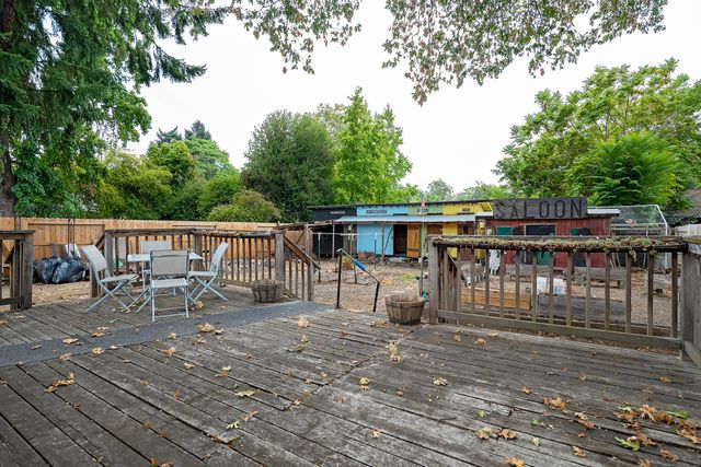 861 SE M Street, Grants Pass, OR 97526