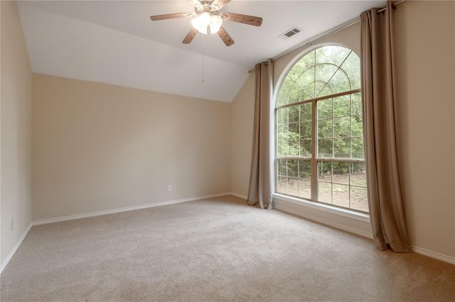 215 Bridgeview Drive, Onalaska, TX 77360