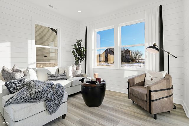 15490 Alperton Road, Fishers, IN 46037